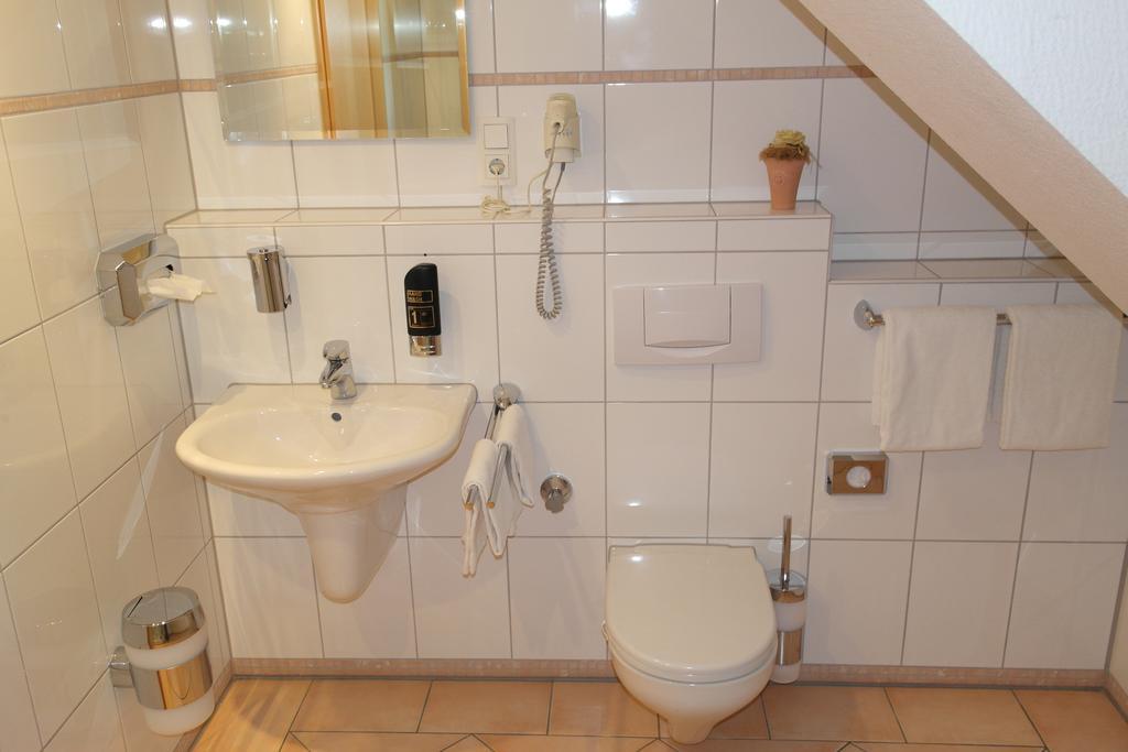 Hotel Jahnhaus Langenfeld  Quarto foto