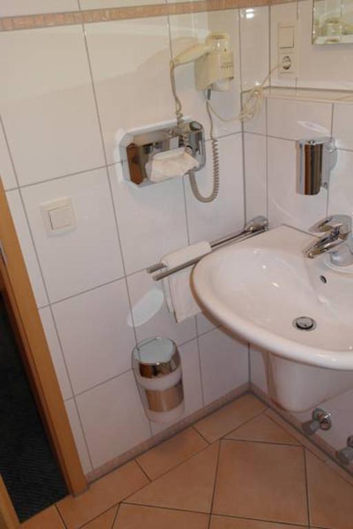 Hotel Jahnhaus Langenfeld  Quarto foto