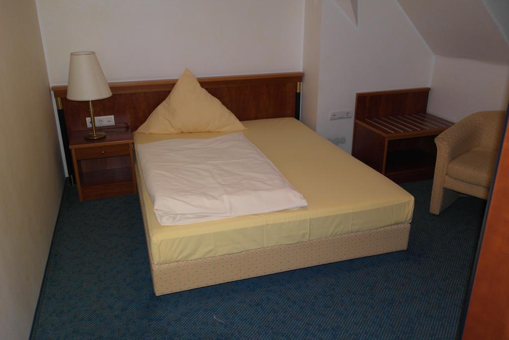 Hotel Jahnhaus Langenfeld  Quarto foto